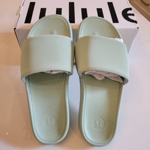 Lululemon Restfeel Slides 7 in Delicate Mint